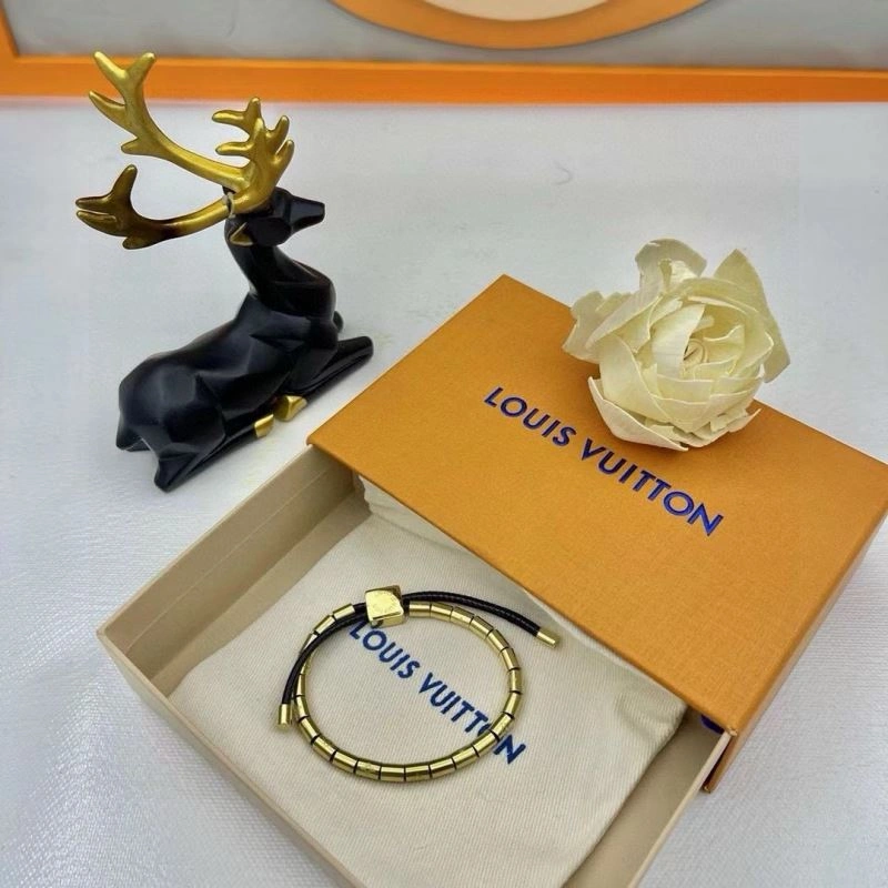 TravelReady Louis Vuitton Bracelets 256841
