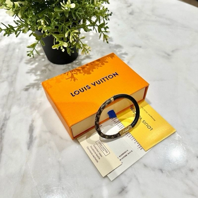 Louis Vuitton Bracelets EasyMatch 256854