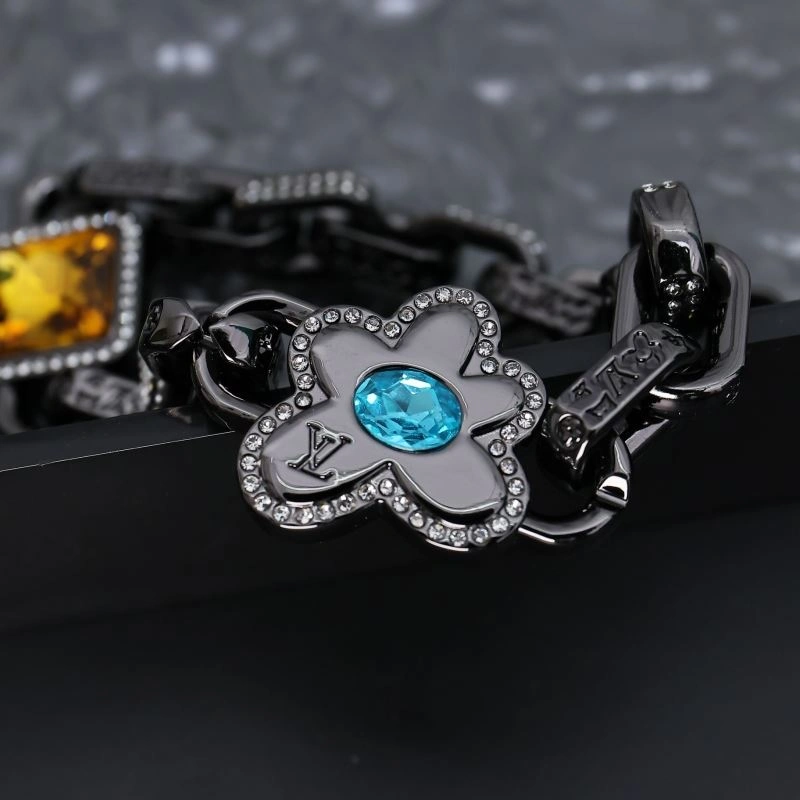 Louis Vuitton Bracelets UrbanChic 256834