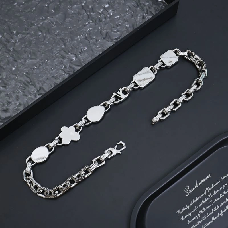 Louis Vuitton Bracelets AllSeason 256824