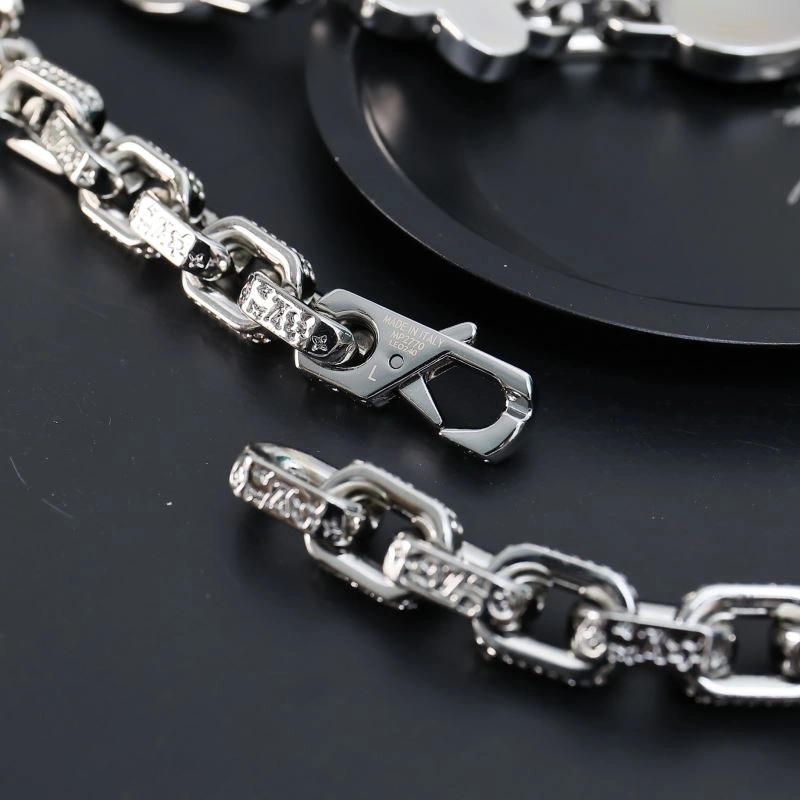 Louis Vuitton Bracelets AllSeason 256824