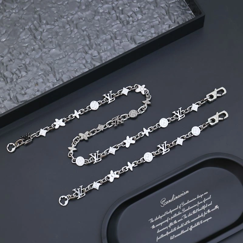 Louis Vuitton Bracelets Popular 256845