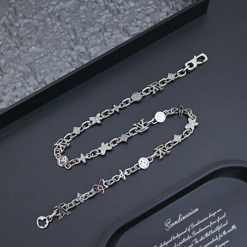 Louis Vuitton Bracelets Popular 256845