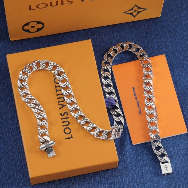 Louis Vuitton Bracelets Upgraded 256822