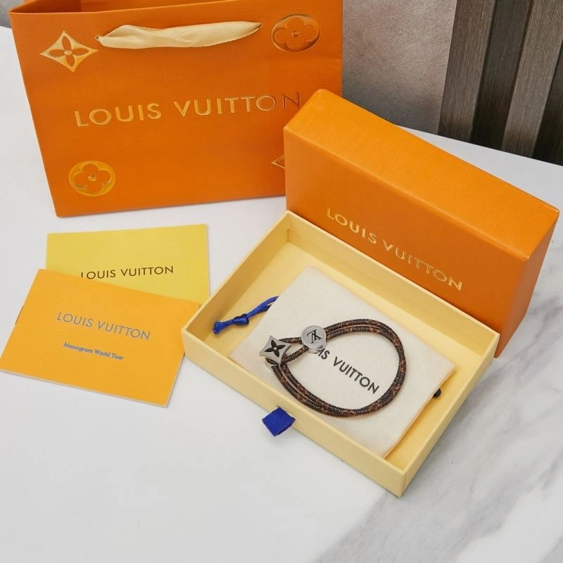 Functional Louis Vuitton Bracelets 256849