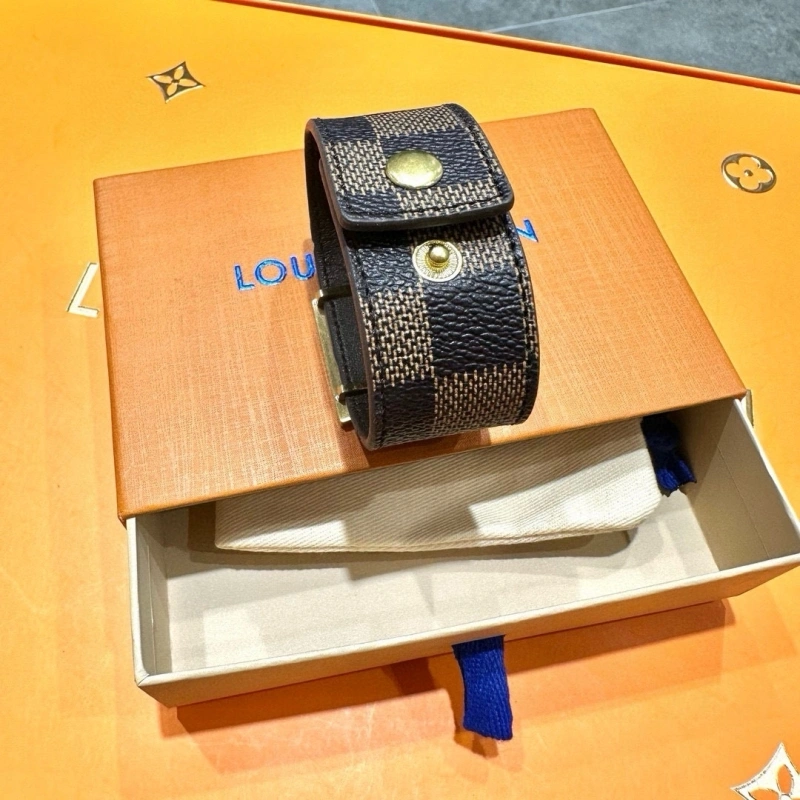 EasyMatch Louis Vuitton Bracelets 256810