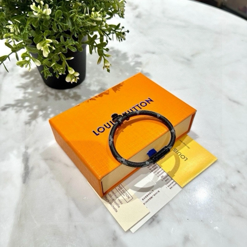 Louis Vuitton Bracelets Contemporary 256800