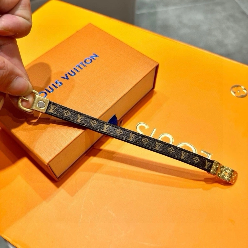Louis Vuitton Bracelets FreshLook 256807