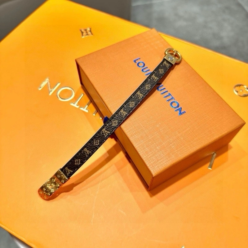 Louis Vuitton Bracelets FreshLook 256807