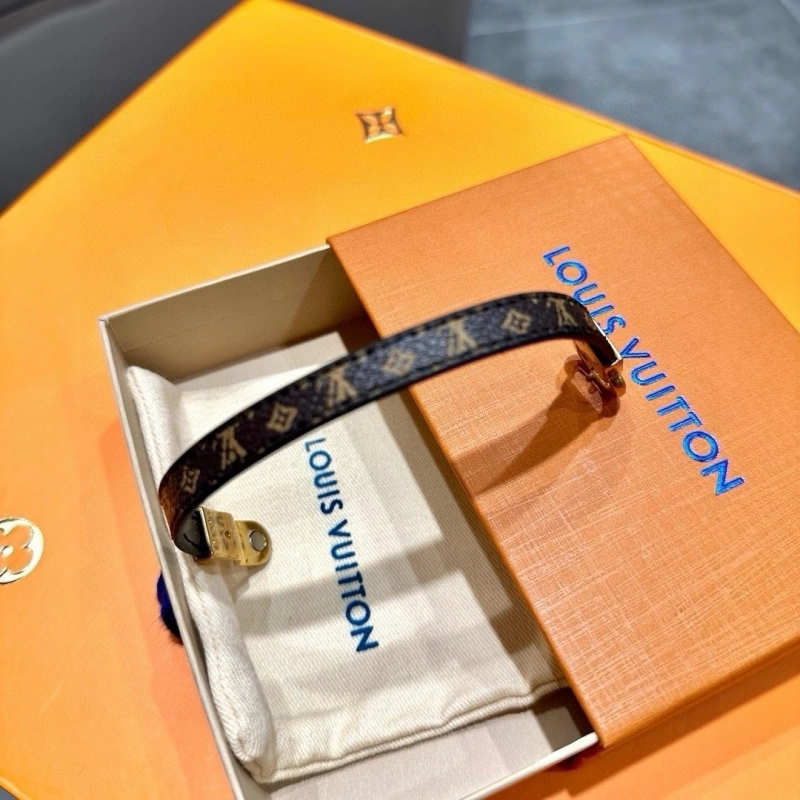 Louis Vuitton Bracelets FreshLook 256807