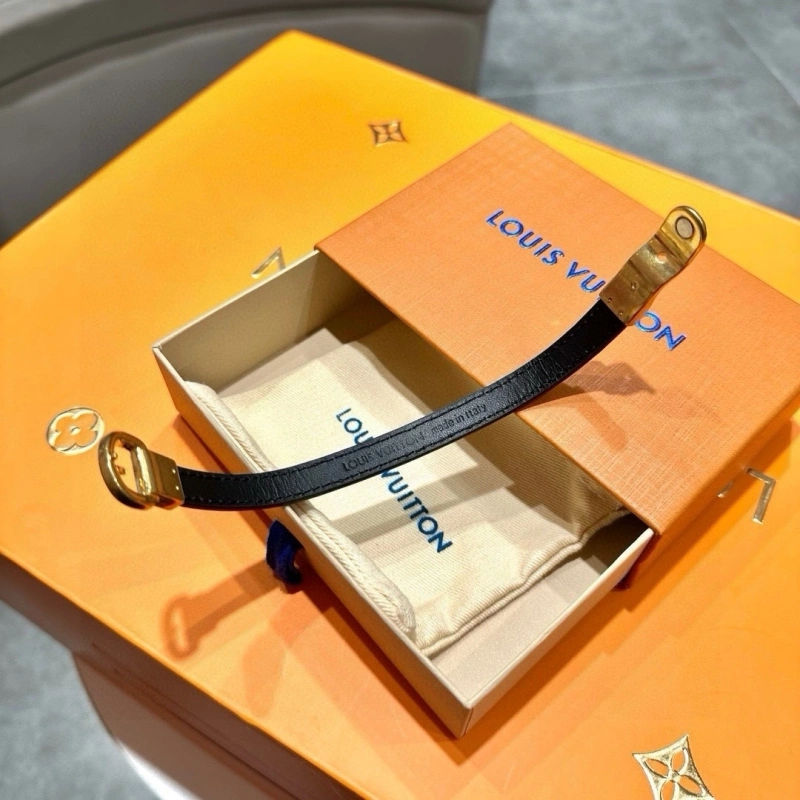 Louis Vuitton Bracelets FreshLook 256807