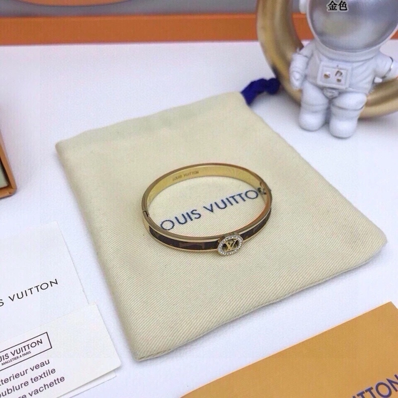 Louis Vuitton Bracelets Lightweight 256806