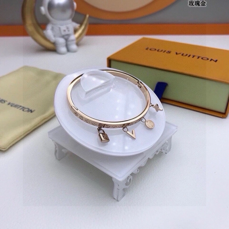 SunProtective Louis Vuitton Bracelets 256805