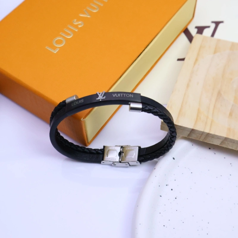 Attractive Louis Vuitton Bracelets 256786