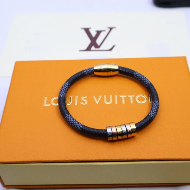 Louis Vuitton Bracelets Bold 256783