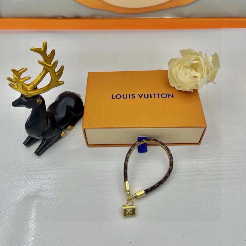 Durable Louis Vuitton Bracelets 256801