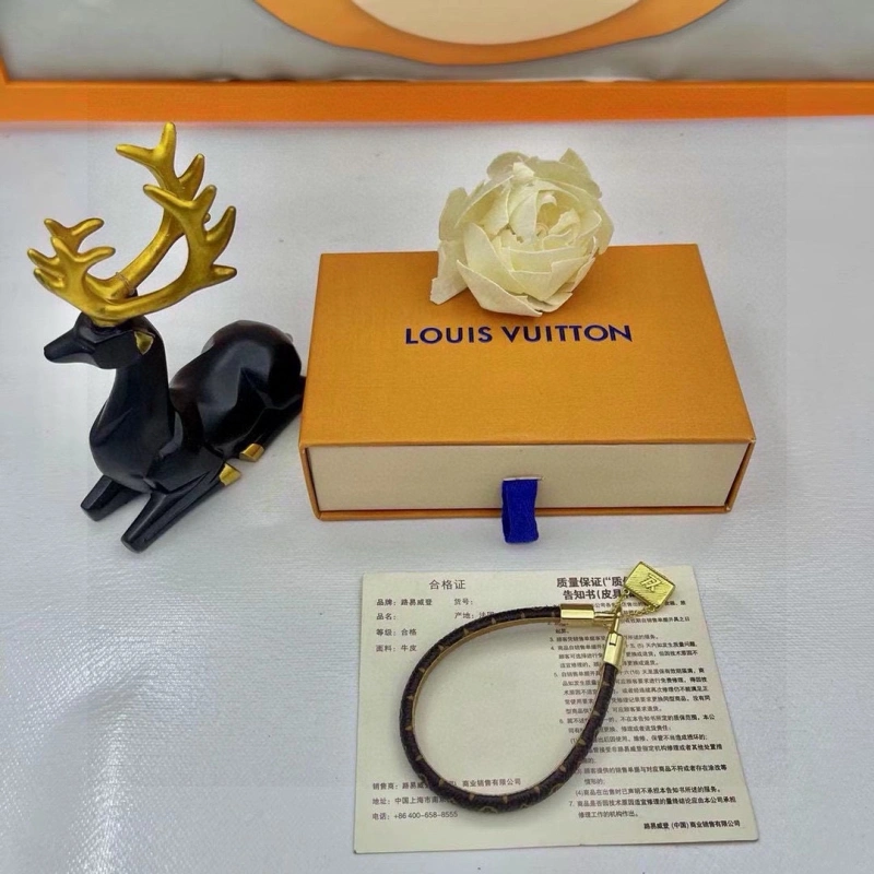 Durable Louis Vuitton Bracelets 256801