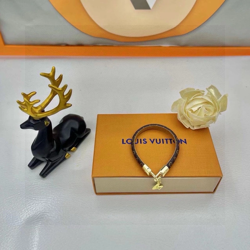 WellDesigned Louis Vuitton Bracelets 256804