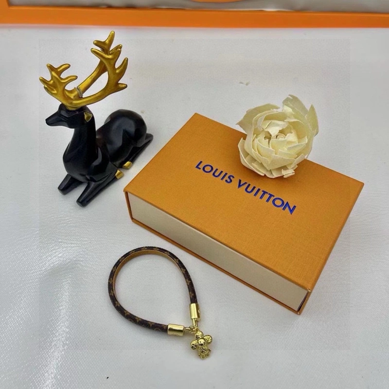 Sporty Louis Vuitton Bracelets 256778