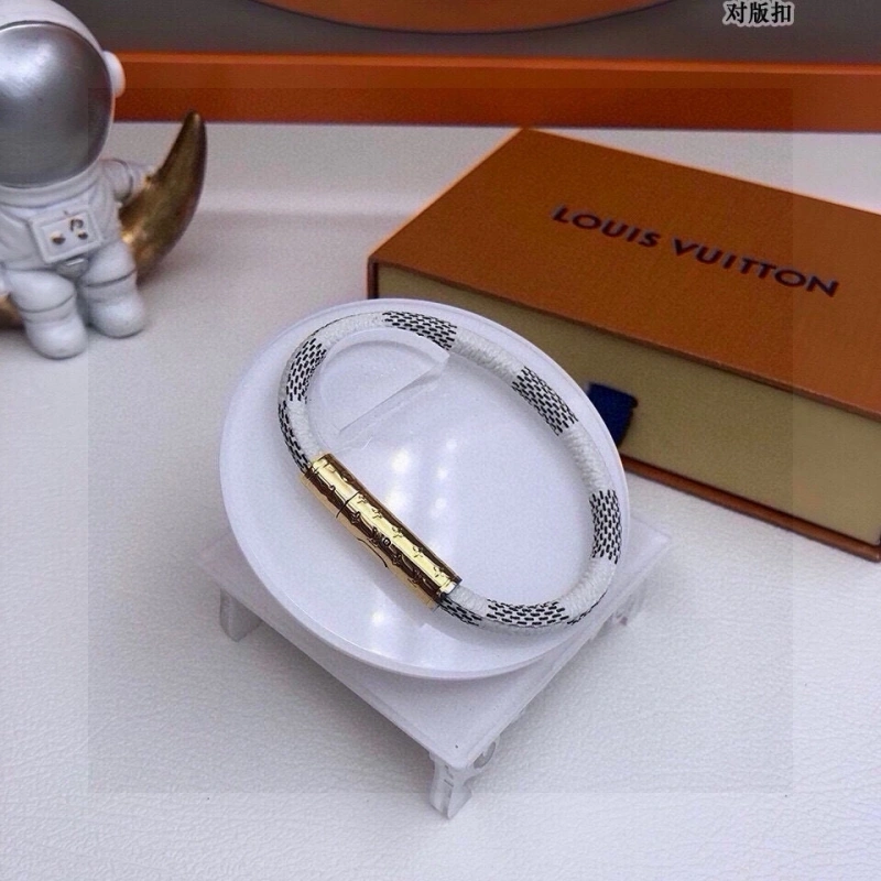 Louis Vuitton Bracelets WellDesigned 256776