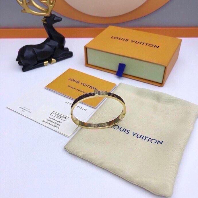 Louis Vuitton Bracelets Comfortable 256774