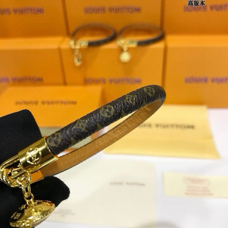 Louis Vuitton Bracelets WrinkleFree 256771