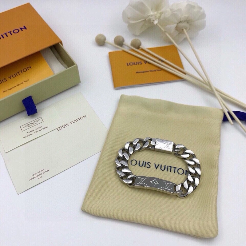 Louis Vuitton Bracelets Fashionable 256767