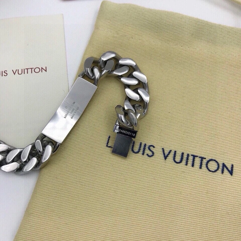 Louis Vuitton Bracelets Fashionable 256767