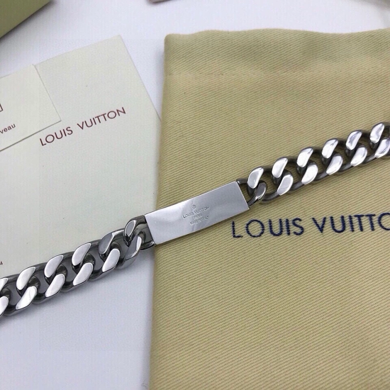 Louis Vuitton Bracelets Fashionable 256767