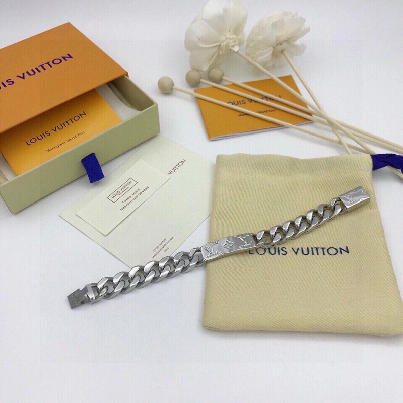 Louis Vuitton Bracelets Fashionable 256767