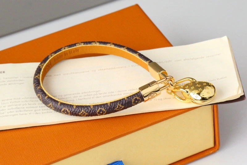 Louis Vuitton Bracelets Packable 256755