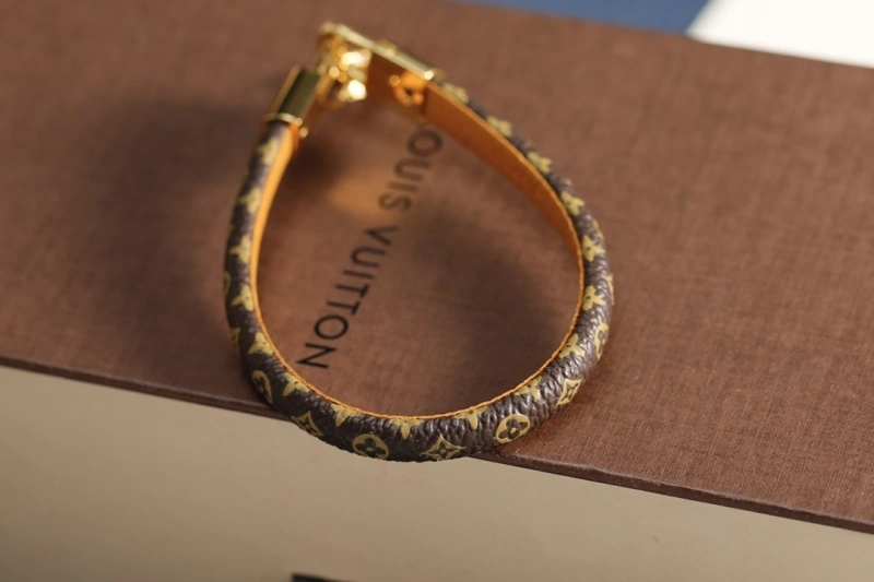 FreshLook Louis Vuitton Bracelets 256748