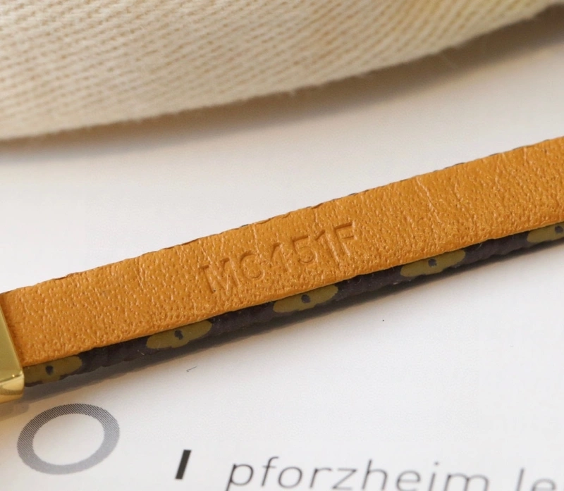 Fashionable Louis Vuitton Bracelets 256760