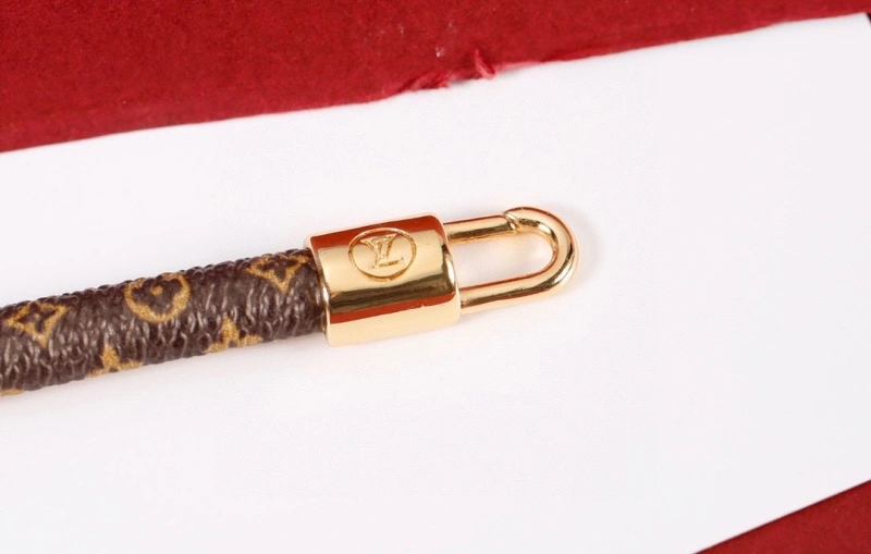 Louis Vuitton Bracelets Snug 256740
