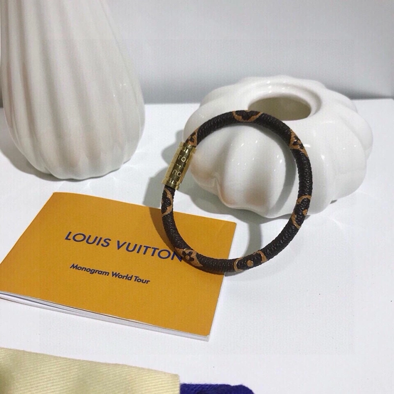 AllSeason Louis Vuitton Bracelets 256750