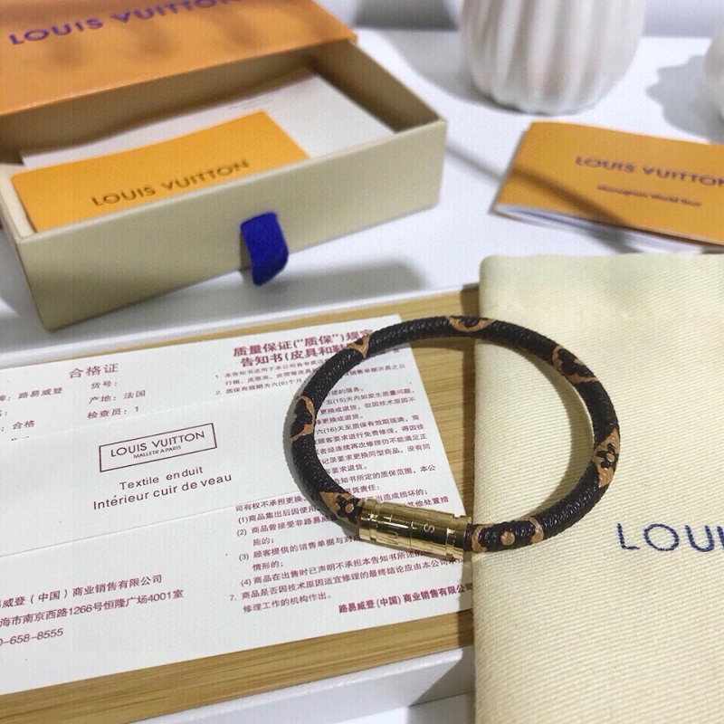 AllSeason Louis Vuitton Bracelets 256750