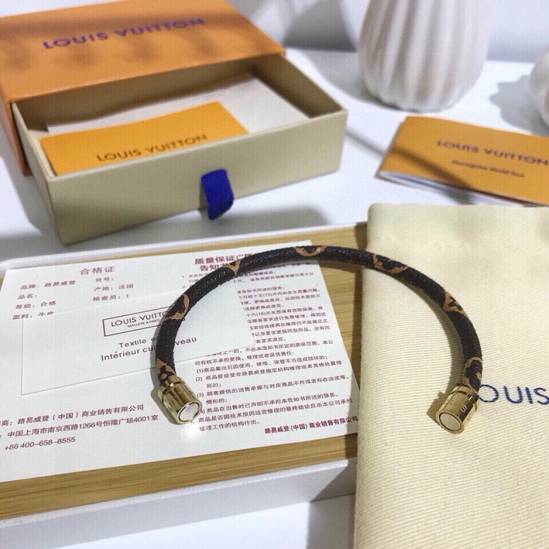 AllSeason Louis Vuitton Bracelets 256750