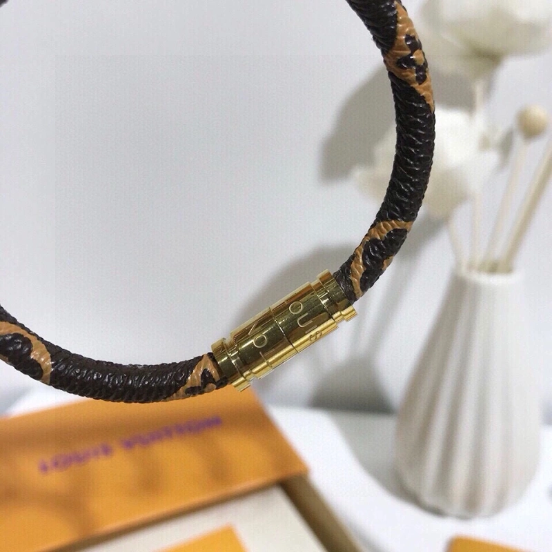 AllSeason Louis Vuitton Bracelets 256750