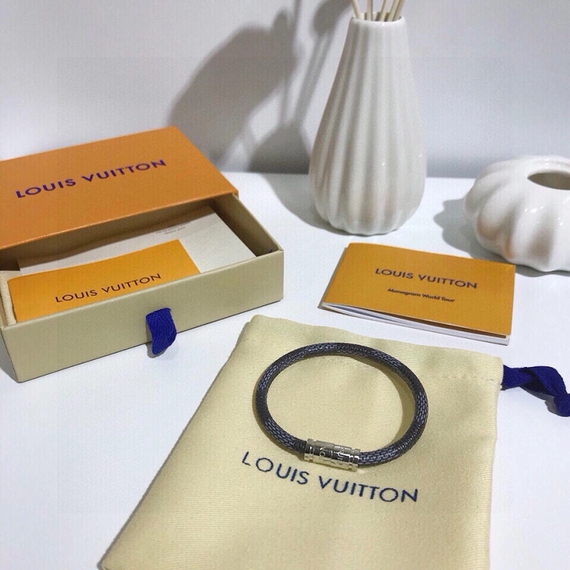 Louis Vuitton Bracelets Soft 256759