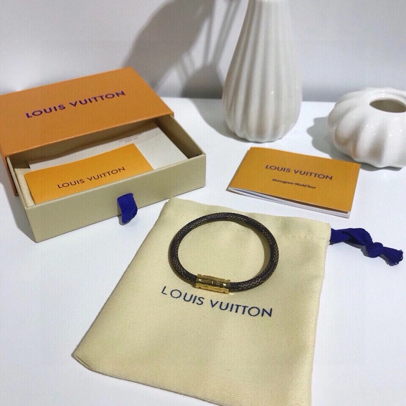 Comfortable Louis Vuitton Bracelets 256752