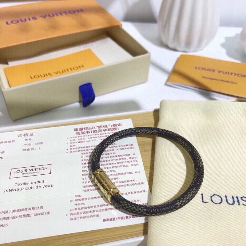 Comfortable Louis Vuitton Bracelets 256752