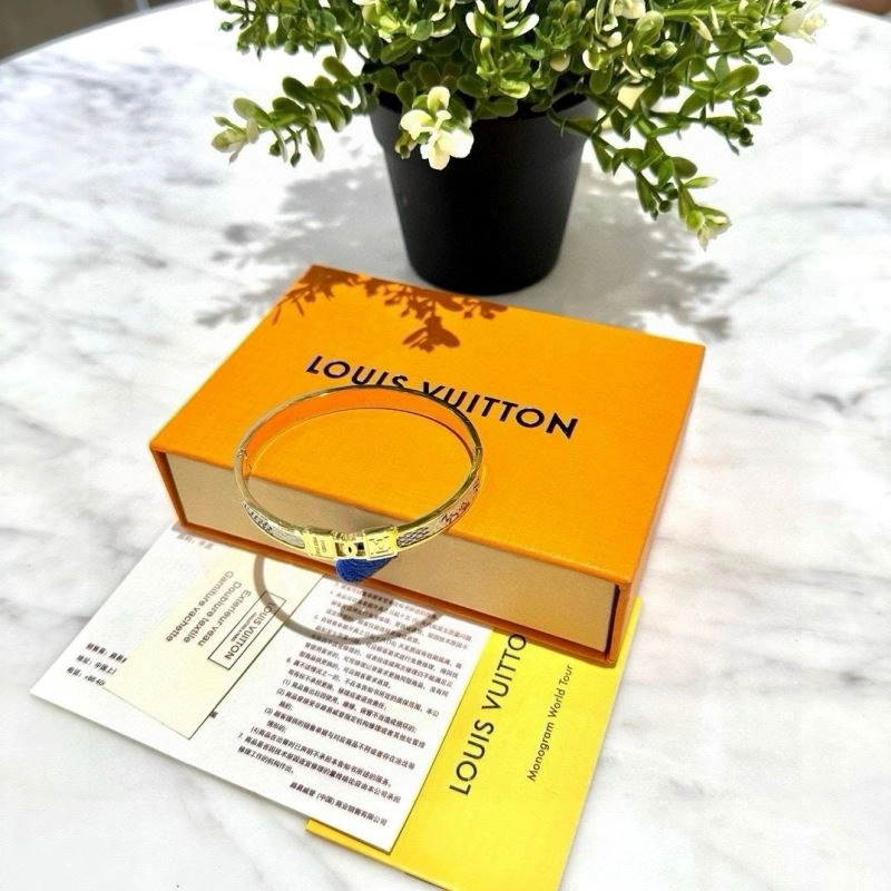 Durable Louis Vuitton Bracelets 256696
