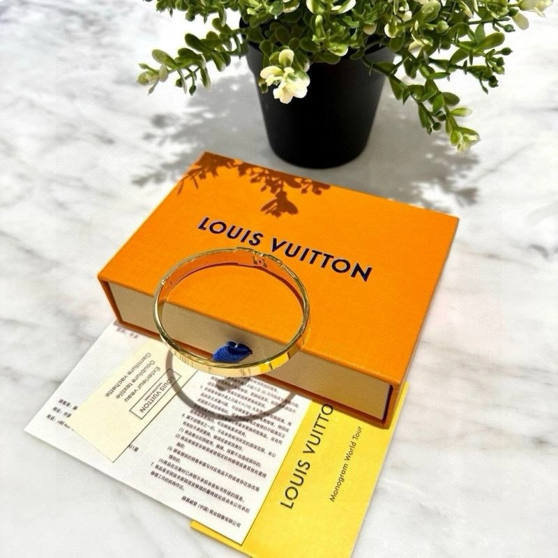 Durable Louis Vuitton Bracelets 256696
