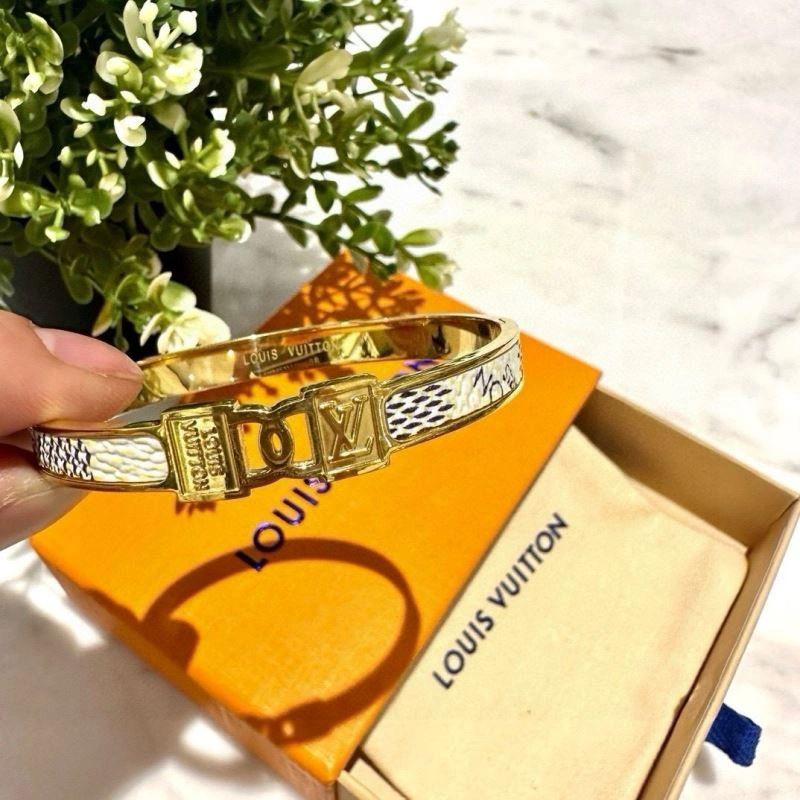 Durable Louis Vuitton Bracelets 256696
