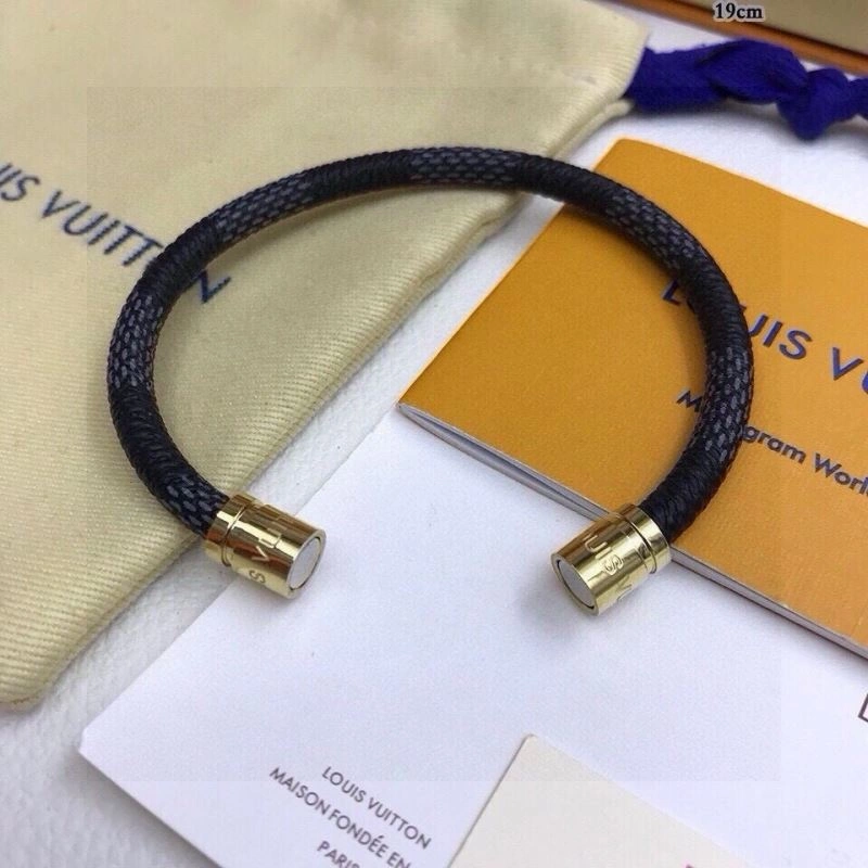 Louis Vuitton Bracelets Trendy 256705