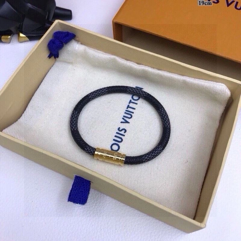 Louis Vuitton Bracelets Trendy 256705