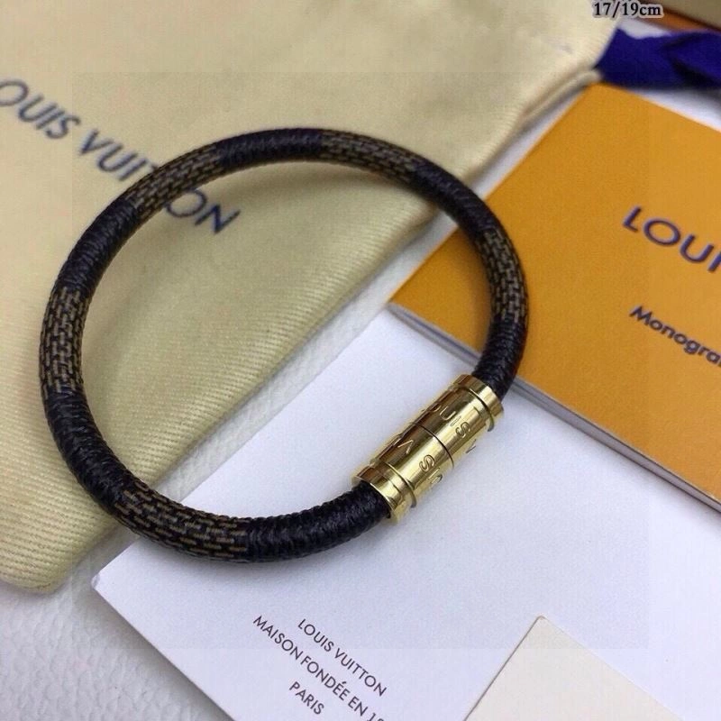 Bright Louis Vuitton Bracelets 256703