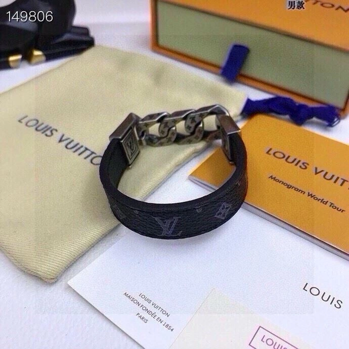 Fashionable Louis Vuitton Bracelets 256694