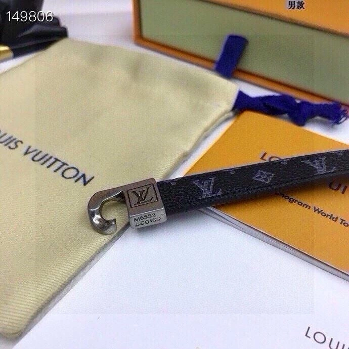 Fashionable Louis Vuitton Bracelets 256694