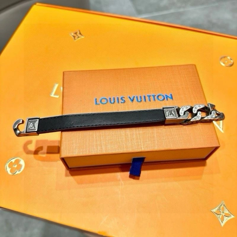 GoodFit Louis Vuitton Bracelets 256683